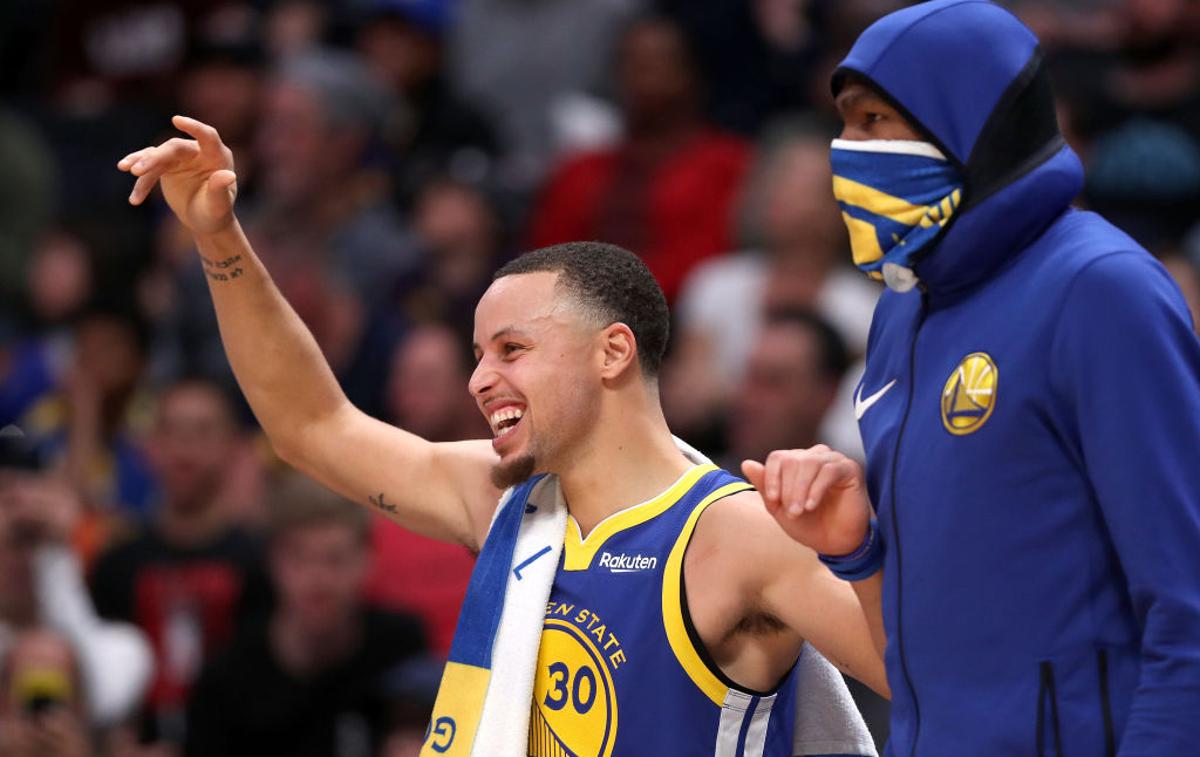 Stephen Curry | Igor Kokoškov je s Phoenixom, ki je najslabše moštvo lige, gostoval pri Indiani, ki spada med najuspešnejše. | Foto Gulliver/Getty Images