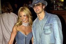 Britney Spears in Justin Timberlake, 2001