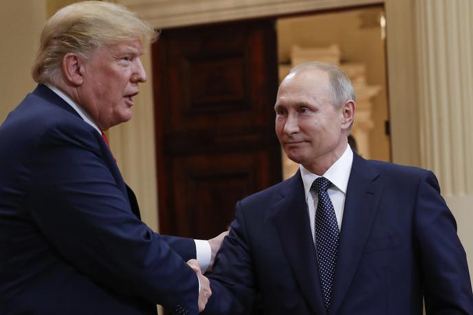 Donald Trump in Vladimir Putin | Trump in Putin naj bi ostala v stiku tudi potem, ko je bil republikanec leta 2020 poražen na volitvah. | Foto Gulliverimage