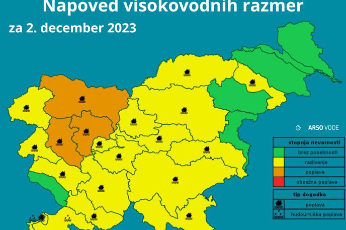 Arso | Zaradi obilnega deževja naraščajo in poplavljajo nekatere reke. | Foto Arso