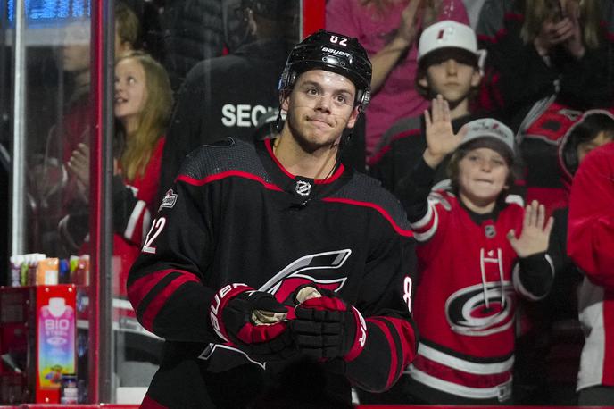 Jesperi Kotkaniemi Carolina | Jesperi Kotkaniemi je postavil končni rezultat 4:0 za Carolino. | Foto Reuters