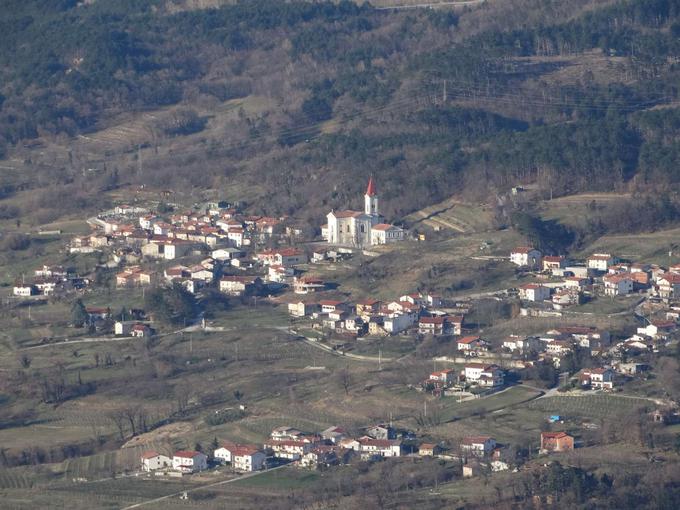 V vasi Budanje si prizadevajo za prehod k čistejšim virom energije. | Foto: Aljoša Rehar/STA