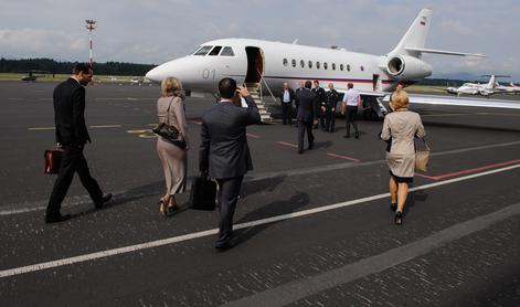 Na seznamu javnih uslužbencev z najvišjo porabo na službenih kreditnih karticah izstopajo piloti