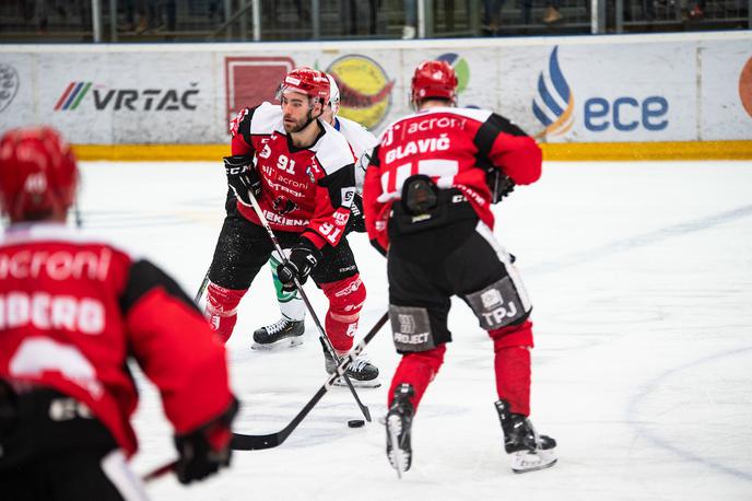 HDD Jesenice : HK SŽ Olimpije, finale DP | Jeseničani so se po hudem porazu proti Salzburgu zbrali in zanesljivo premagali Unterland Cavaliers. | Foto Peter Podobnik/Sportida