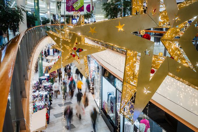 Praznično okrašene nakupovalne ulice (foto_arhiv Europark) | Foto: Europark