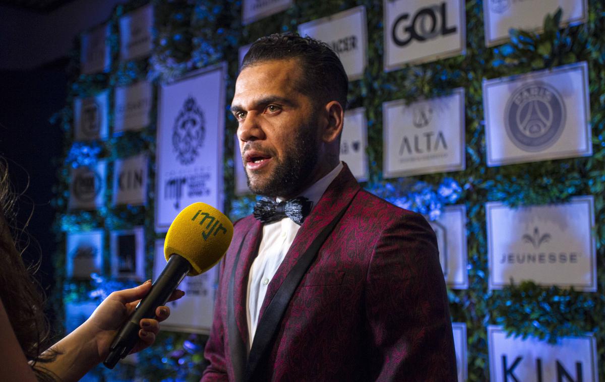 Dani Alves | Nogometašu so skoraj mesec dni po obsodbi zaradi spolnega nasilja odobrili začasno izpustitev iz zapora. | Foto Guliverimage