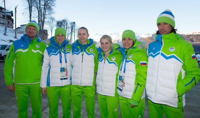 Slovenska ženska reprezentanca na premiernih olimpijskih igrah v Sočiju | Foto: Stanko Gruden, STA