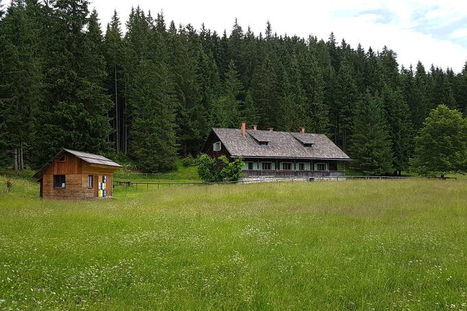 Koča na Rovtarici. | Foto: Gregor Pavšič