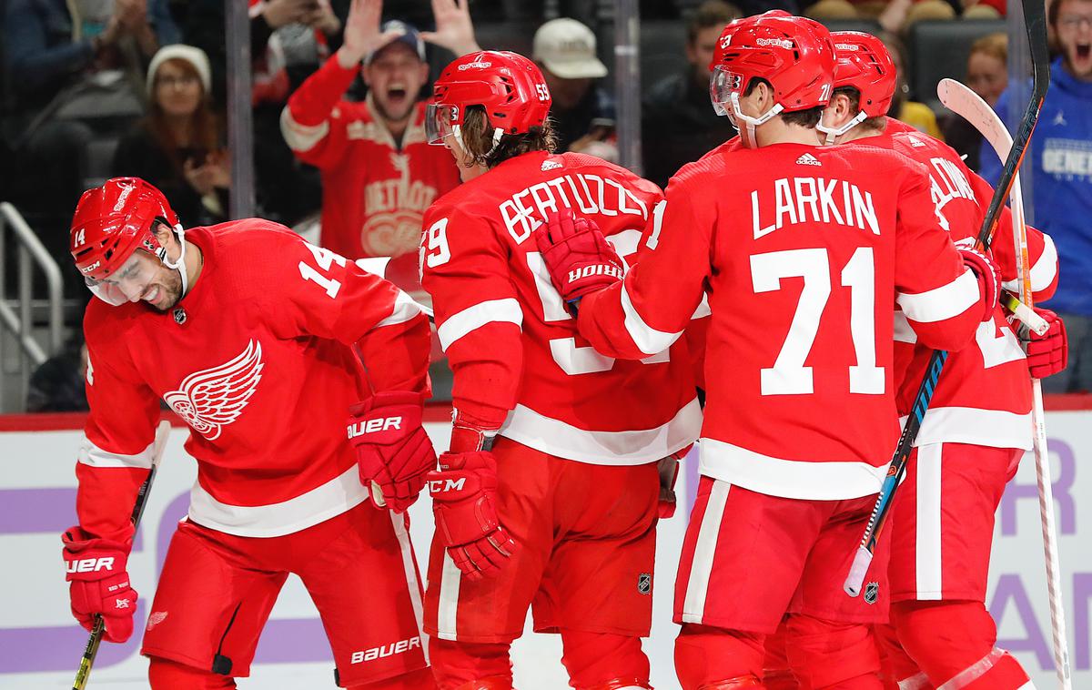 Detroit | Detroit Red Wings so s 4:2 premagali Boston Bruins in jih ustavili na poti proti njhovi 12. letošnji zmagi. | Foto Reuters