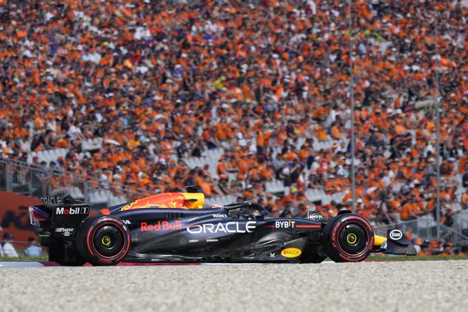 Max Verstappen je na Red Bull Ringu ves konec tedna razred zase. | Foto: Guliverimage