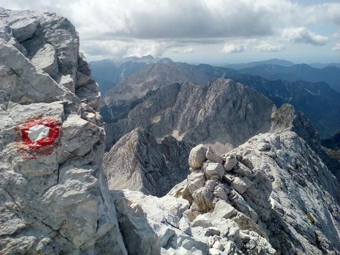 "Jalovec so številni omenjali kot velik zalogaj na SPP, na koncu pa je bil zame eden od ljubših, ker sem si pri plezanju lahko precej pomagal z rokami in tako vsaj malo razbremenil noge." | Foto: Arhiv Gašperja Tomšiča