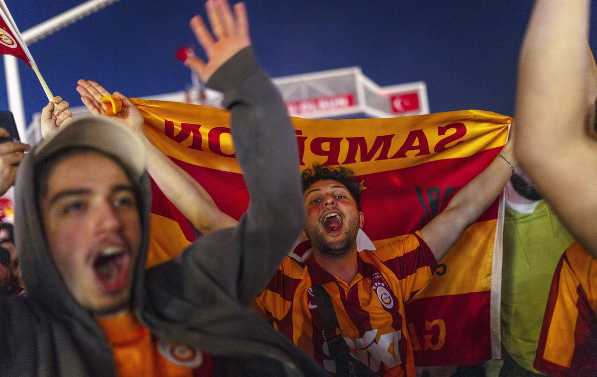 Galatasaray | Navijači Galatasaraya so slavili turški naslov prvaka. | Foto Guliverimage