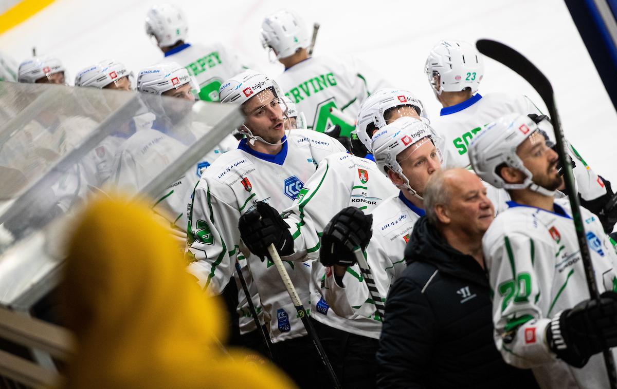 HDD Jesenice HK Olimpija pokal slovenije, finale | Olimpija je v ligi ICEHL debitirala s tesnim porazom pri Innsbrucku. | Foto Grega Valančič/Sportida