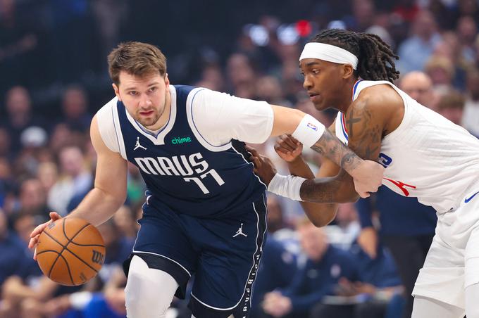 Luka Dončić je z Dallasom izgubil obe nedeljski tekmi v končnici, ki so jih lahko ljubitelji košarke v Evropi spremljali v večernih urah. | Foto: Reuters