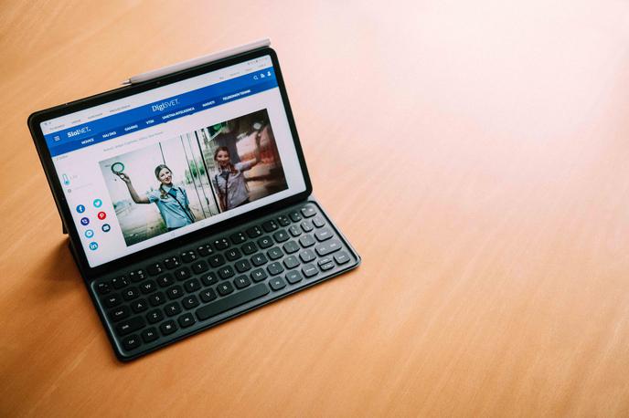 Huawei Mate pad 11 | Tablica MatePad 11 z obema dodatkoma, pisalom in zunanjo tipkovnico | Foto Jan Lukanović