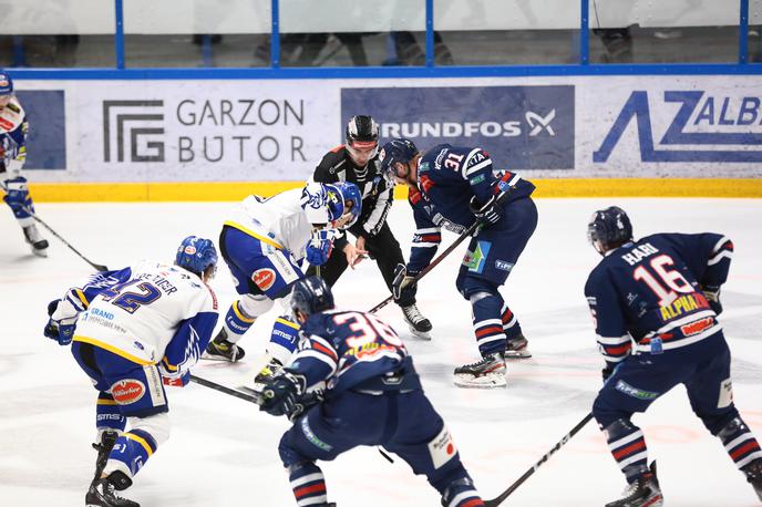 Fehervar AV19 VSV Beljak | Alba je izenačila polfinalno serijo z Beljakom na 1:1 v zmagah, Na tekmi v Szekesfehervarju je gol in podajo dodal tudi Anže Kuralt. | Foto Soós Attila/Hydro Fehérvár AV19