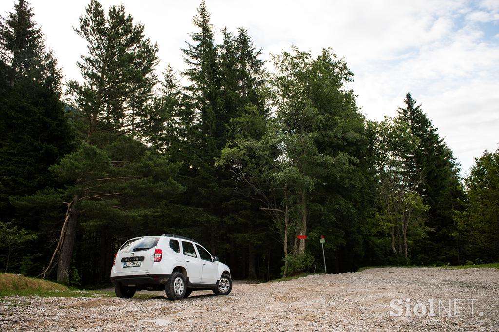 Dacia duster in oskrbnik gorske koče