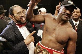 Holyfield spet v ring