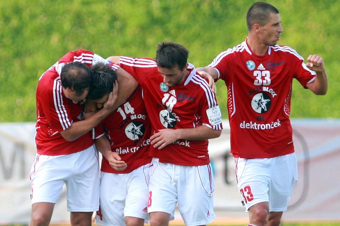 Zoran Zeljković in Dejan Grabić sta pred skoraj poldrugim desetletjem z Interblockom osvajala lovorike in nastopala tudi v Evropi. Pri ljubljanskem klubu sta sodelovala tudi z Igorjem Lazićem in Amerom Jukanom (oba na fotografiji). | Foto: Vid Ponikvar