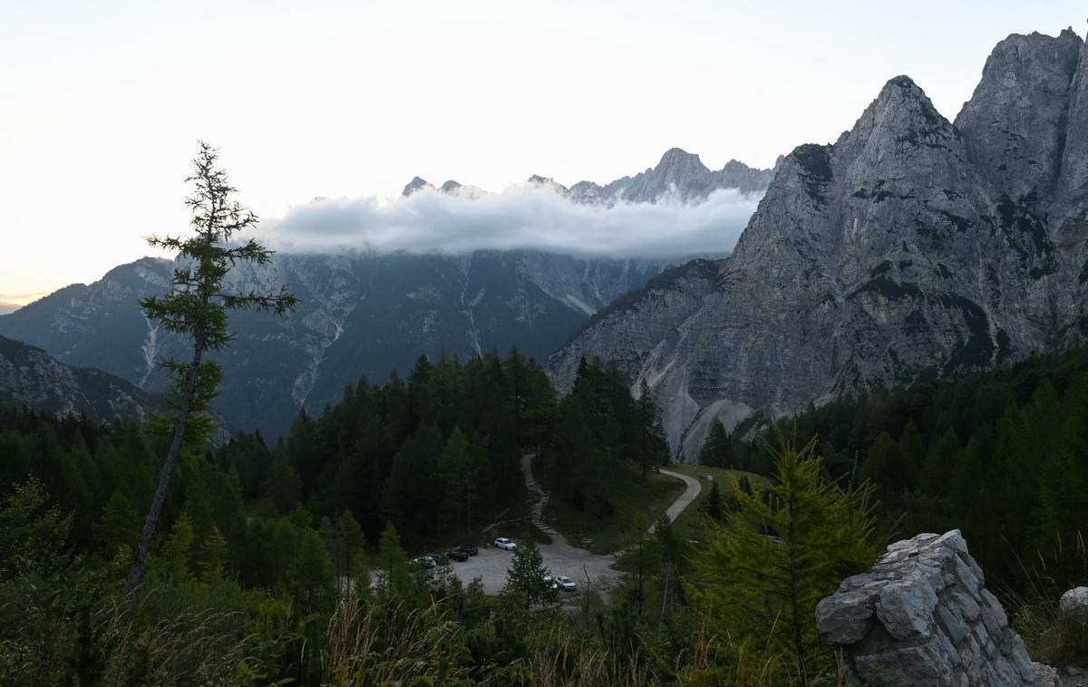 Mala Mojstrovka | Vzpon na Malo Mojstrovko je po poročanju Žurnala24 organiziralo Športno društvo Jeti iz Škofje Loke, ki ni imelo ustrezne licence za vodenje po zahtevnem terenu.  | Foto Matej Podgoršek