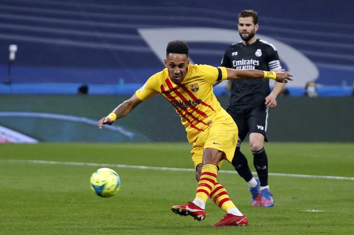 Pierre-Emerick Aubameyang Barcelona Real | Pierre-Emerick Aubameyang je zabil prvi gol na tokratnem el clasicu. | Foto Reuters