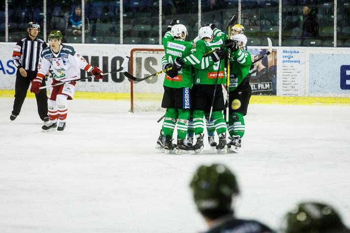 HDD Olimpija Bolzano liga EBEL | Okrožno sodišče v Ljubljani je danes začelo stečajni postopek nad dolžnikom, pravno osebo, Hokejskim drsalnim društvom Olimpija Ljubljana, so objavili na spletnih straneh. | Foto Grega Valančič/Sportida