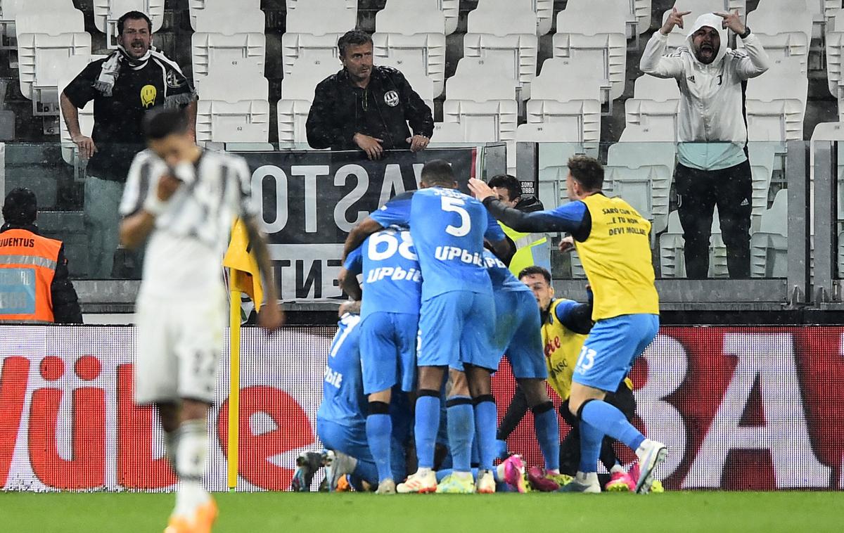 Juventus Napoli | Napoli, ki je v četrtfinalu lige prvakov izpadel proti Milanu, je v derbiju kroga v sodnikovem dodatku premagal Juventus. | Foto Reuters