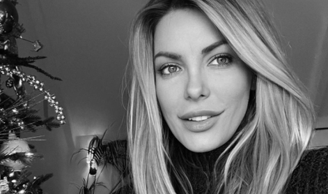 Crystal Hefner iz svojega telesa odstranila vse nepristno