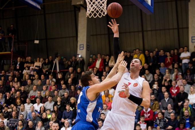 Primož Brezec v dresu Mesarije Prunk. | Foto: Urban Urbanc/Sportida