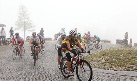 Pokal Schneekoppe Guličevi in Komcu