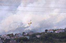 Split in okolica v dimu: nad Solinom še vedno gori, na pomoč gasilci iz Zagreba #video