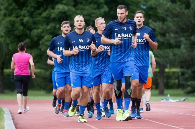 Članska ekipa je cenejša od lanske. | Foto: Urban Urbanc/Sportida