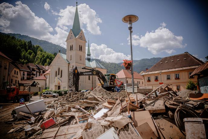 Poplave. Ujma. Karitas. | Občine, ki želijo prejeti predplačilo za odpravo škode, morajo do danes oddati predhodno oceno škode. Bolj točne številke lahko objavijo do 22. septembra. | Foto Irek Dorozanski