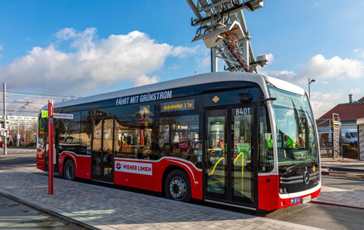 električni avtobus Dunaj | Prvi primerki Daimlerjevega električnega avtobusa na Dunaju. Skupaj so jih naročili 60. | Foto Wiener Linien