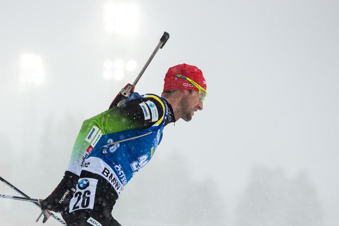 jakov Fak je težavno sezono, v kateri je zaradi bolezni izpustil deset tekem, končal s solidnim 15. mestom. | Foto: Reuters