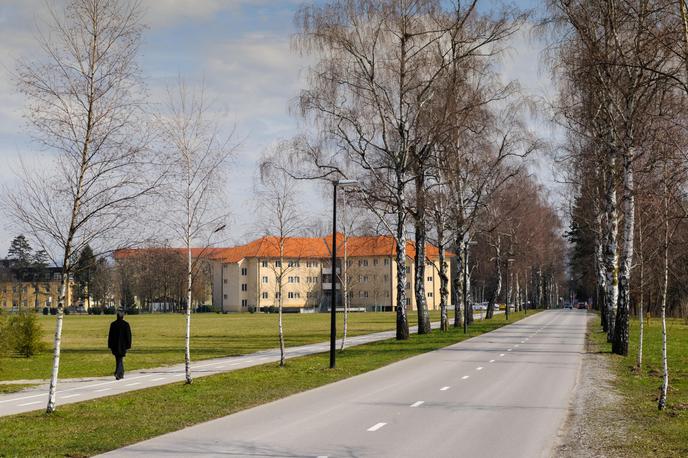 Psihiatrična klinika Ljubljana | Lani je presežek prihodkov nad odhodki klinike bistveno usahnil, saj naj bi znašal le nekaj sto tisoč evrov. Po drugi strani pa so močno narasla plačila za odvetniške storitve in storitve komuniciranja z javnostmi, saj naj bi tako predlani kot lani za to porabili okoli 200 tisoč evrov. | Foto STA