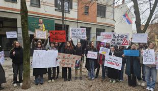 Vučić napovedal gibanje za prihodnost Srbije, protesti tudi v Ljubljani #video