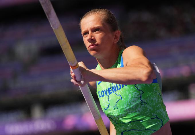 Tina Šutej si je v kvalifikacijah delila 12. mesto, ki še vodi v finale. | Foto: Reuters