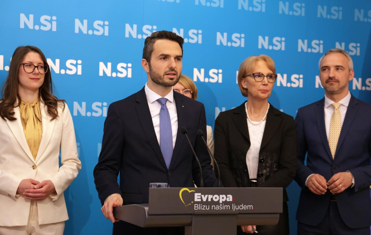 Matej Tonin NSi | Zaradi vloženega predloga za posvetovalni referendum NSi DZ danes o noveli zakona ne bo dokončno glasoval. | Foto STA