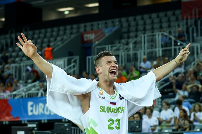 Alen Omić je odigral ključno vlogo v finalu Eurocupa in popeljal Unicajo do lovorike, ki ji je za prihodnjo sezono prinesla evroligo. | Foto: Vid Ponikvar