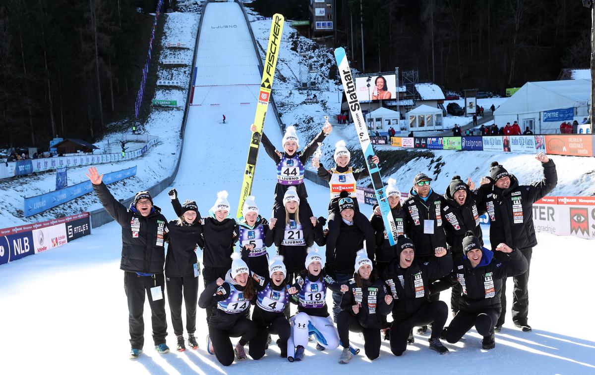 Ljubno ob Savinji NIka Prevc Nika Križnar | Slovenske skakalke so ta konec tedna na Ljubnem razveselile številne ljubitelje smučarskih skokov. | Foto www.alesfevzer.com