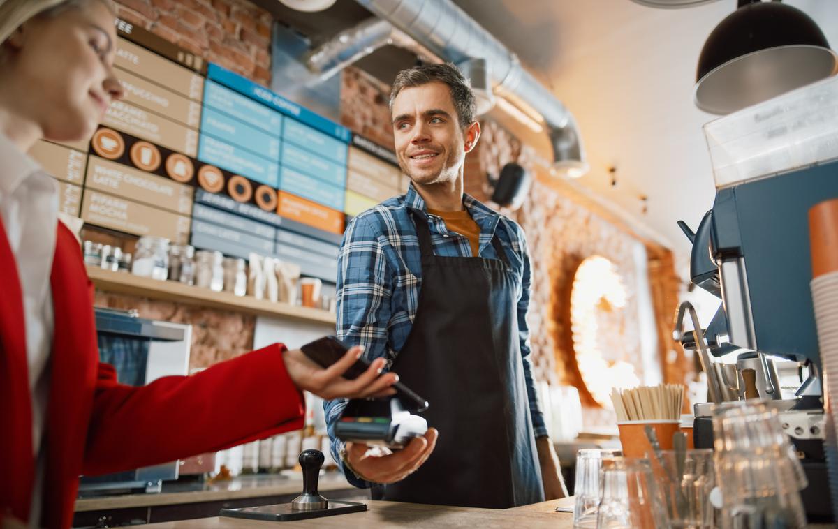 mobilno plačevanje, Google Pay | Storitev Google Pay je zdaj omogočena tudi slovenskim uporabnikom, a le, če jo podpira njihova banka ali finančna ustanova.