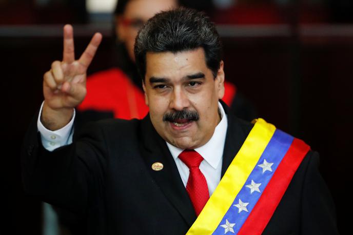 Nicolas Maduro | Ameriške oblasti so iz prostorov venezuelskega veleposlaništva v Washingtonu odstranile štiri podpornike venezuelskega predsednika Nicolasa Madura (na fotografiji). | Foto Reuters