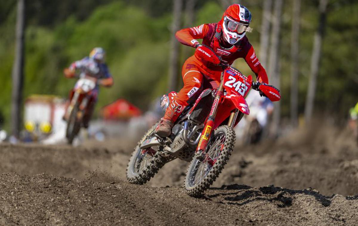 Tim Gajser Galicija Honda |  Tim Gajser je prejšnji vikend na Portugalskem dobil kvalifikacijsko in prvo vožnjo, skupno pa bil po desetem mestu v drugi vožnji tretji. | Foto Honda Racing/ShotbyBavo