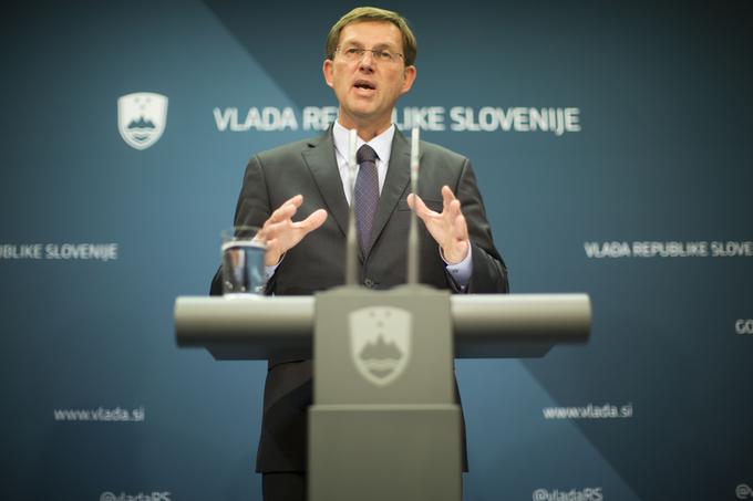 Premier Miro Cerar pričakuje, da bo Belič navedbe pojasnil sam. | Foto: 