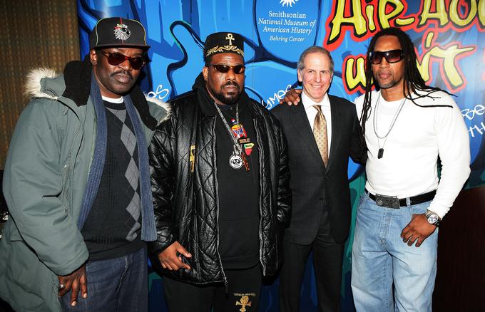 Hiphop pionirji Fab 5 Freddy, Afrika Bambaataa, direktor muzeja Brent Glass in Kool Herc med novinarksko konferenco leta 2006 ob razstavi: Hip-Hop Won't Stop: The Beat, The Rhymes, The Life. | Foto: Getty Images