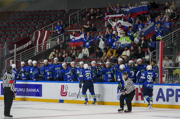 slovenska hokejska reprezentanca | Slovenci so za konec olimpijskih kvalifikacij s 6:2 premagali Ukrajino in končali na tretjem mestu. Možnosti za preboj na olimpijske igre ne Slovenci ne Ukrajinci niso imeli. | Foto LHF