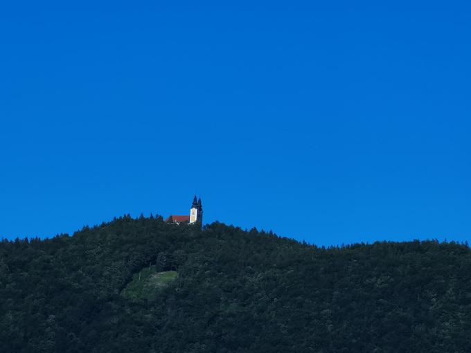 Cerkev na hribu | Foto: Matic Tomšič