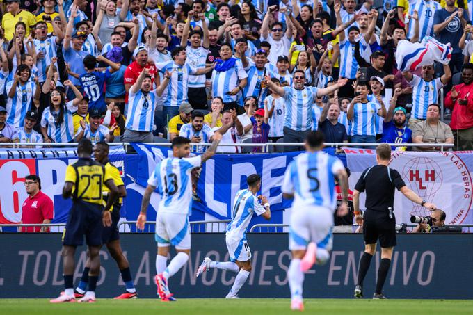 Zmagovalca srečanja v Chicagu je odločil Angel Di Maria. | Foto: Reuters