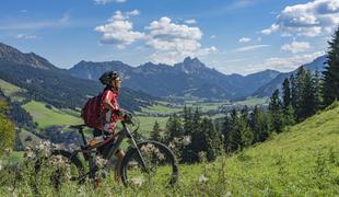 Lonely Planet priporoča kolesarsko pot, ki se začne v Sloveniji